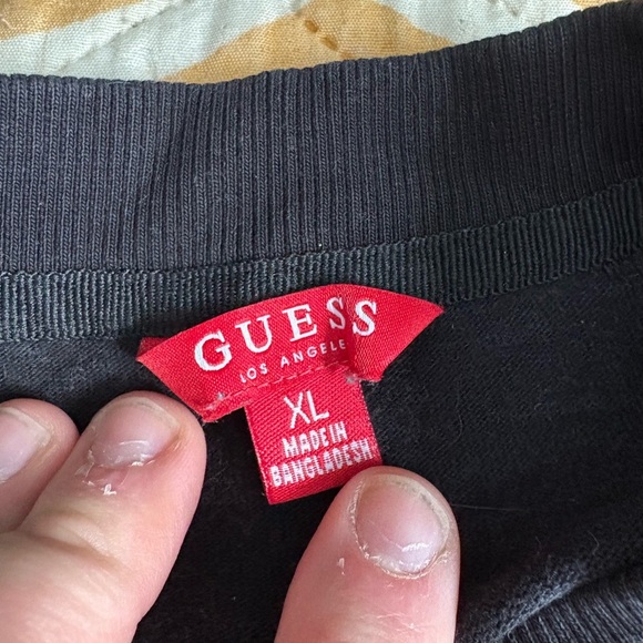 Men’s Guess T-Shirt Size XL - Picture 3 of 4